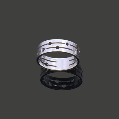 DINH VAN. 18K (750) white gold ring, openworked...