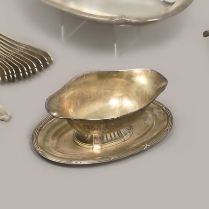 Saucière de forme ovale en argent (925),...