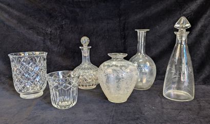 Crystals: vase with cartouche decoration,...
