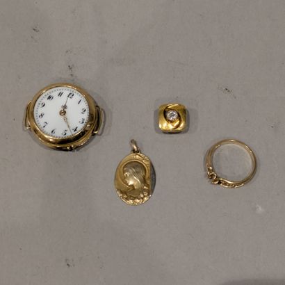 Jewelry in 18K (750) yellow gold: - oval-shaped...