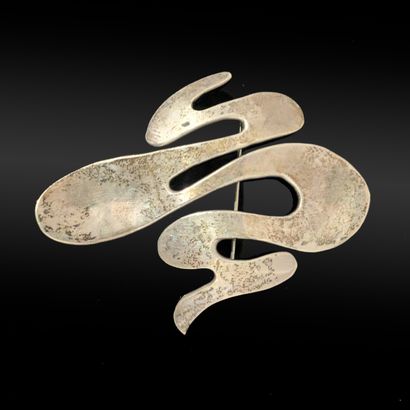 Free-form silver brooch. Mexican work. Weight...