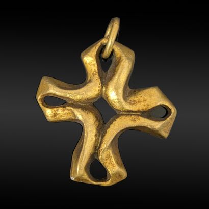 In the taste of Line VAUTRIN. Cross