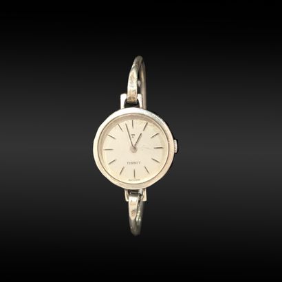 Ladies' watch in silver (925), the round...