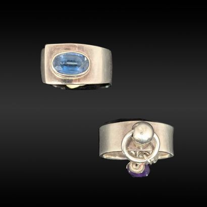 Two silver rings (925), the first with a...