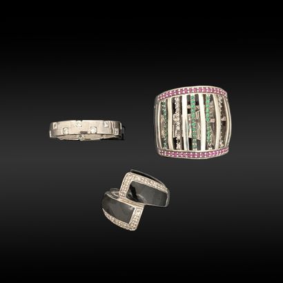 Set of three silver rings (925), one with...