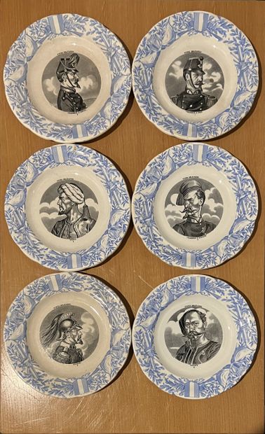 Suite of twelve earthenware dessert plates...
