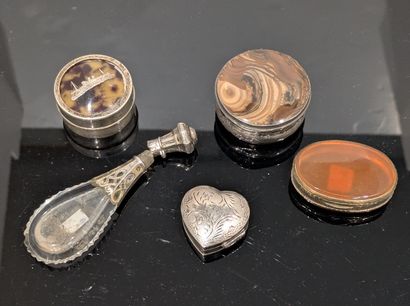 Silver set (800 and 925): - round box, the...