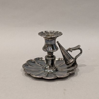 Silver-plated hand torch with snuffer. Polylobed...