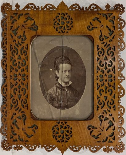 Lemon-tree frame with scrolls, rosettes and...