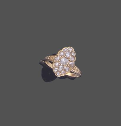 Marquise ring in 18K (750) yellow gold, paved...