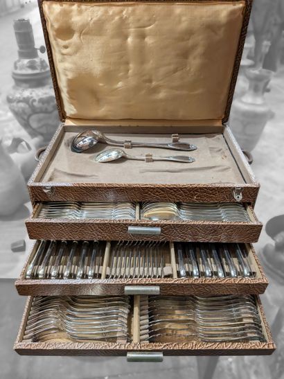 Silver-plated cutlery set with wavelets and...