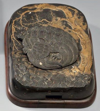 Coffre de pierre à encre en bois à décor...