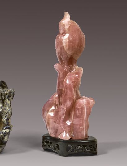 CHINA - 20th century. Rose quartz group,...