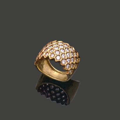 Large bague jonc en or jaune 18K (750), sertie...