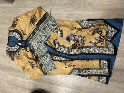 CHINA - Circa 1900. Set of three middle-opening...