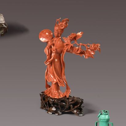 CHINA - Early 20th century. Coral group (Corallium...