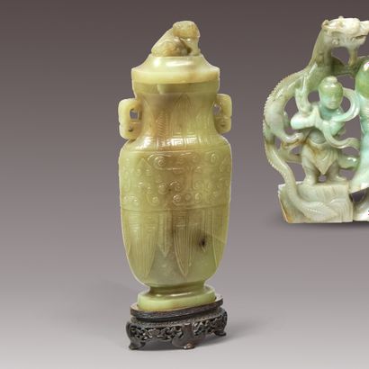 CHINA - Late 19th century. Covered archaizing...