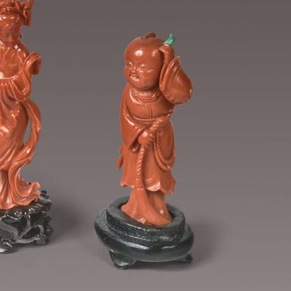 CHINA - Early 20th century. Coral group (Corallium...