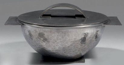 Jean DESPRES (1889-1980)
Soupière à deux...