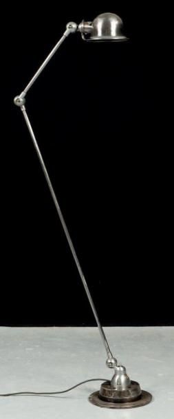 JIELDE
Lampadaire en métal chromé à deux...