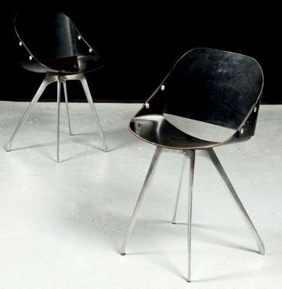 Roger TALLON (Né 1929)
Paire de chaises modèle...