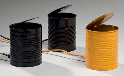VRIELAND
Design Suite de trois lampes de...