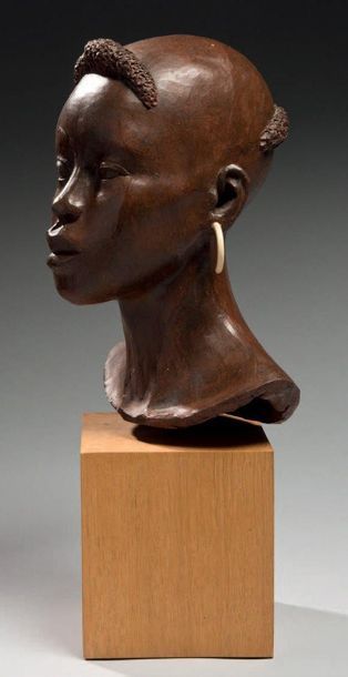 Jacques DARBAUD (né en 1943)
«Buste d'africaine»...