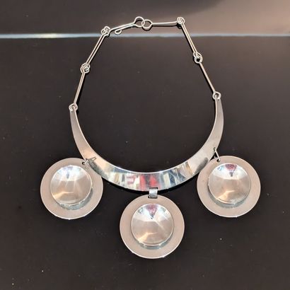 Pierre CARDIN. Necklace in silver-plated...