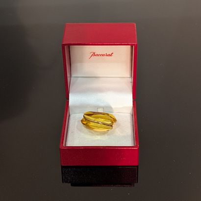 Cristallerie de BACCARAT. Bague en cristal...