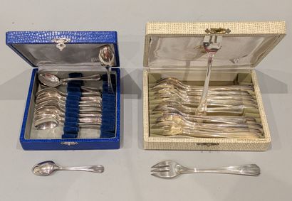 CHRISTOFLE. Suite de douze fourchettes à...