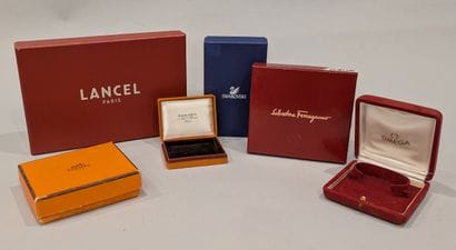 Petit lot de boîtes et étui griffés : Hermès,...