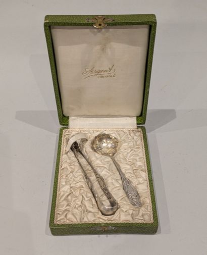 Pince à sucre et saupoudreuse en argent (925)...