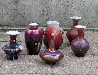 Set of oxblood and flamed enameled porcelains:...