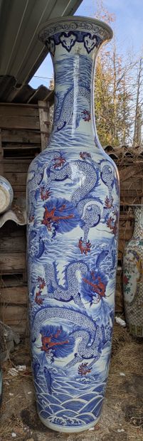 A large tapering baluster vase in porcelain,...