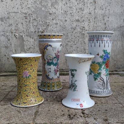 Set of four porcelain support columns, with...