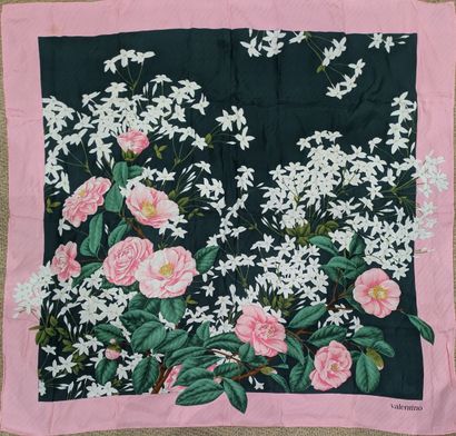 Set: - Emanuele UNGARO. Printed silk scarf...