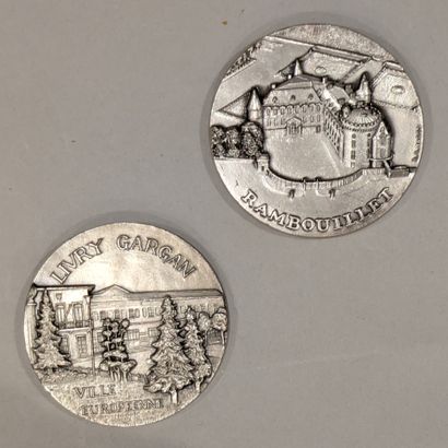 France. Deux médailles en argent (925). L'une...