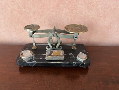 Metal letter scale, black patina base. H....