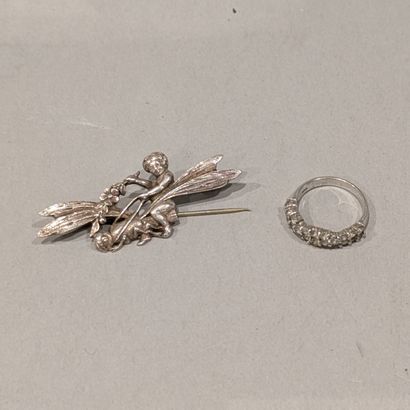 Lot en argent (925) : - bague ornée de petites...