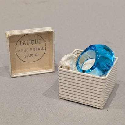 *Lalique France. Blue-tinted crystal ring....