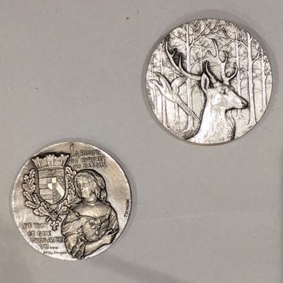 France. Deux médailles en argent (925). L'une...