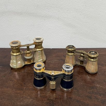 *Set of pairs of theater binoculars, including...