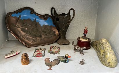 *Small set of souvenir trinkets from Moscow...