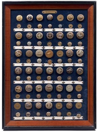 BERRY (1)
Ensemble de 65 boutons anciens...