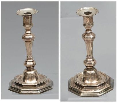 Paire de flambeaux et deux bobèches en argent,...