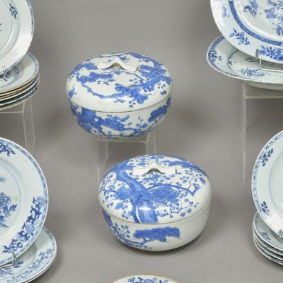 Chine, XIXe siècle. Paire de jattes couvertes...
