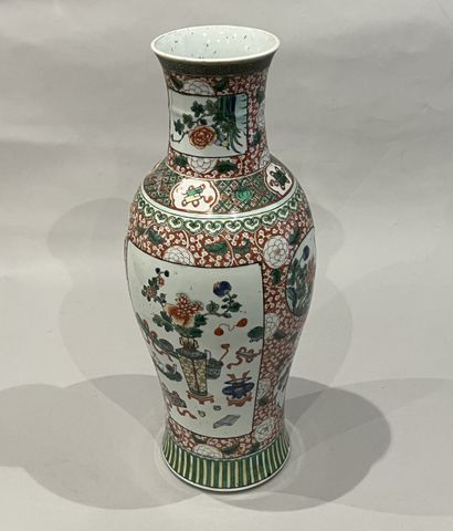 China, 19th century. Porcelain baluster vase...