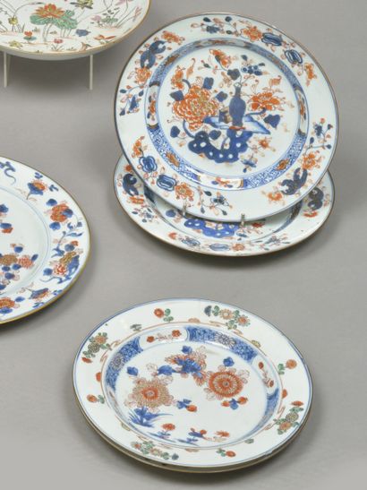 China, 18th century. Two pairs of porcelain...