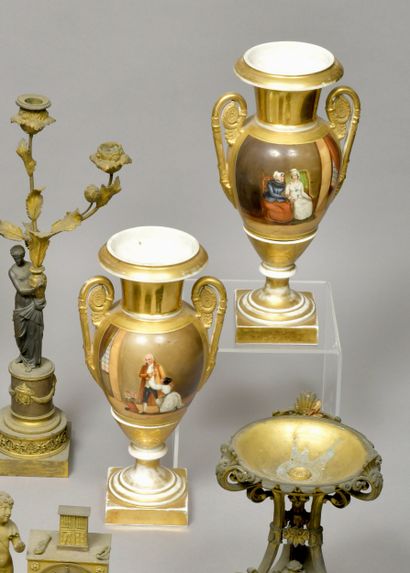 Pair of porcelain ovoid vases decorated in...