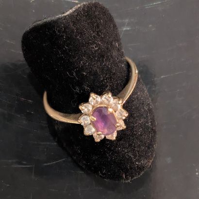 Bague en or jaune 18K (750), ornée d'une...